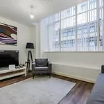 Stylish Urban Retreat In The Heart Of Liverpool