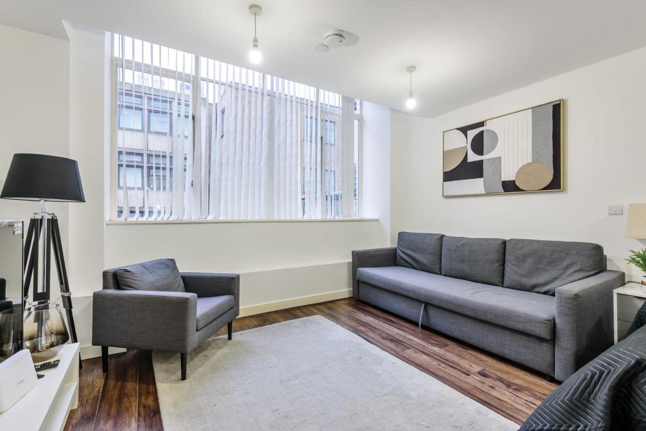 Stylish Urban Retreat In The Heart Of *