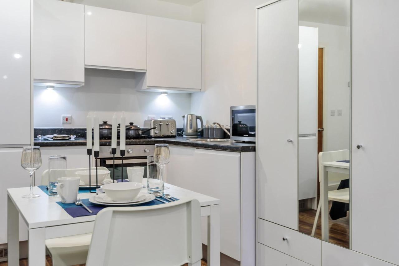 Apartment Stylish Urban Retreat In The Heart Of *